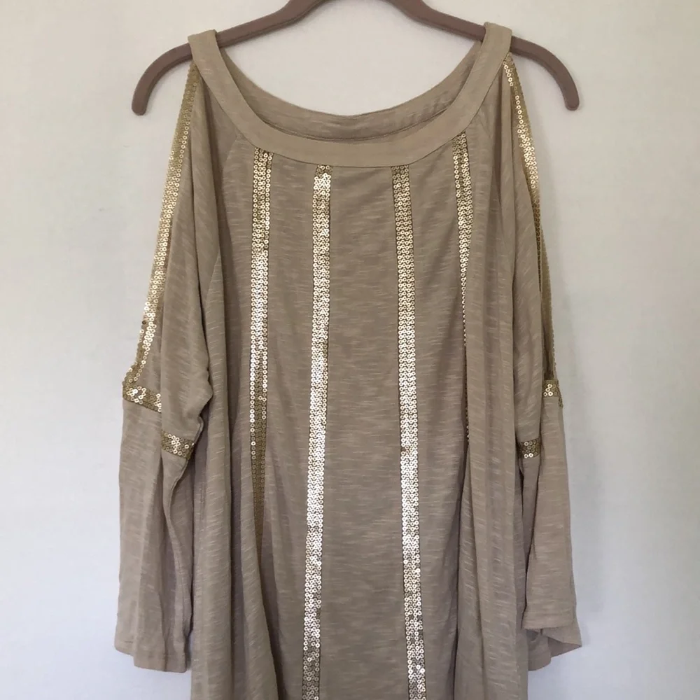 Chico’s sequin embellished top - Picture 3 of 4